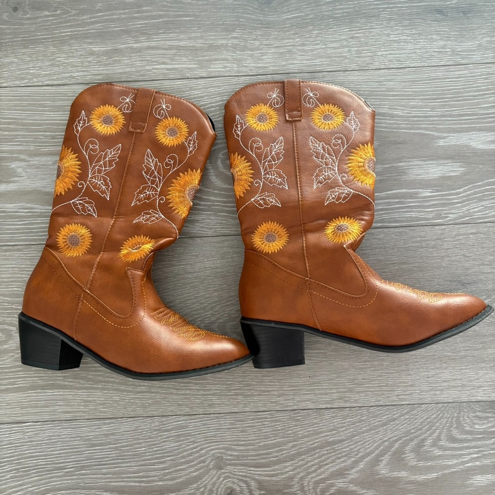NEW Womens Brown Sunflower Embroidery Faux Leather Cowgirl Western Boots Size 37